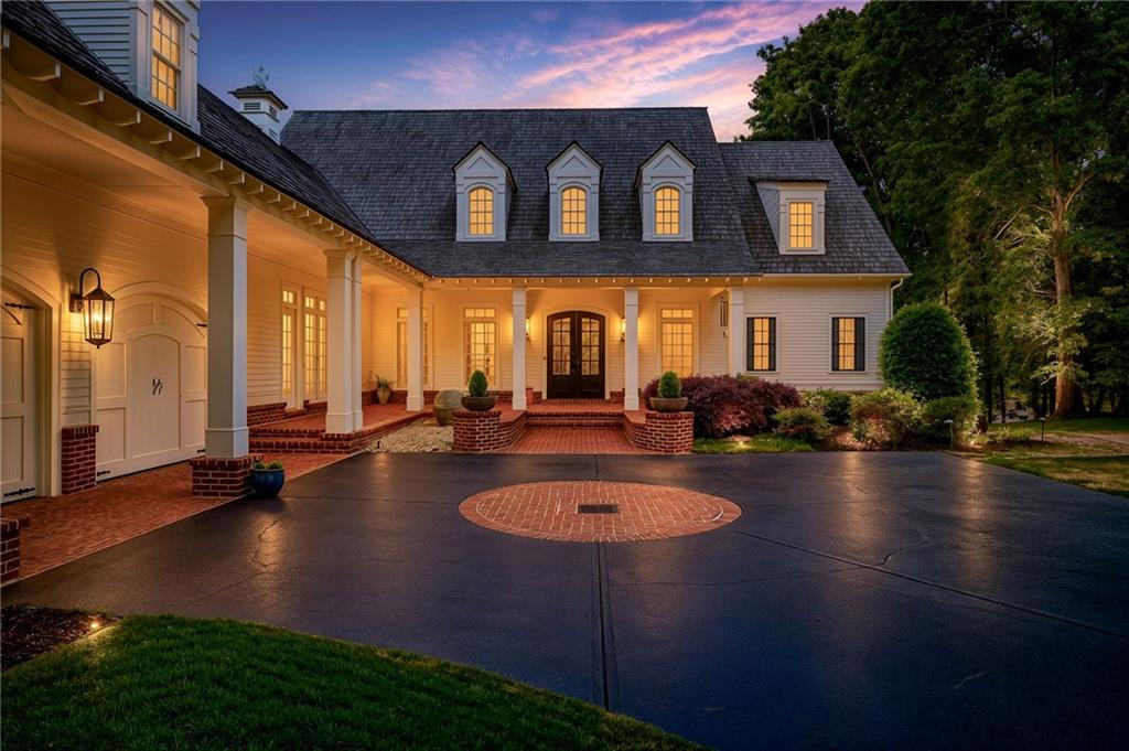 114 Northeast Cove Circle