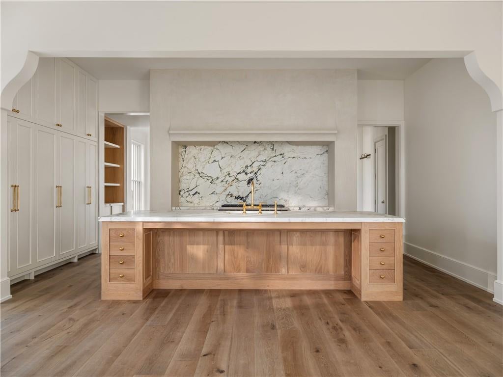 180 5th Street