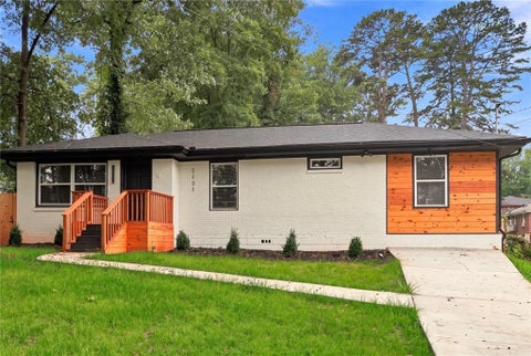 Homes For Sale - 2131 Holly Hill Drive<br/> Decatur, GA 30032