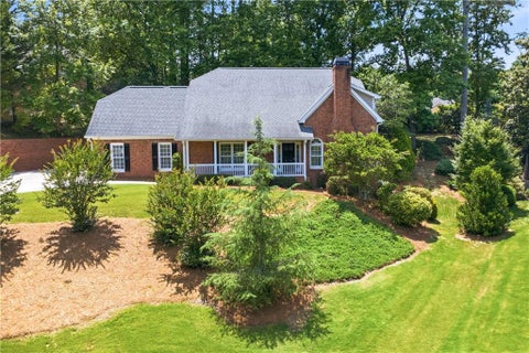 Homes For Sale - 1390 Tennis Court Place<br/> Roswell, GA 30075
