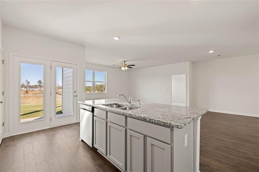 1408 Adirondac Way, Bonaire, Georgia image 5