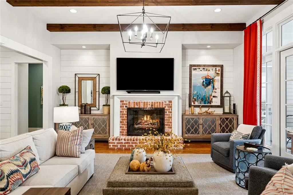 Roswell, Georgia 30075, United States, 4 Bedrooms Bedrooms, ,5 BathroomsBathrooms,Residential,Pending,199786