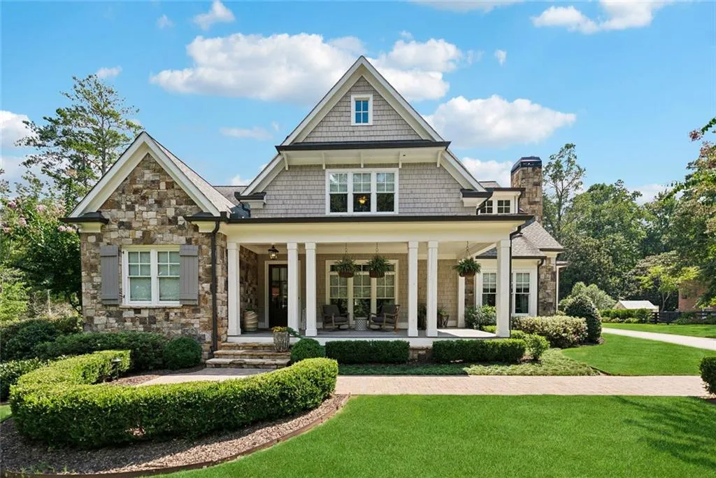 Roswell, Georgia 30075, United States, 4 Bedrooms Bedrooms, ,5 BathroomsBathrooms,Residential,Pending,199786