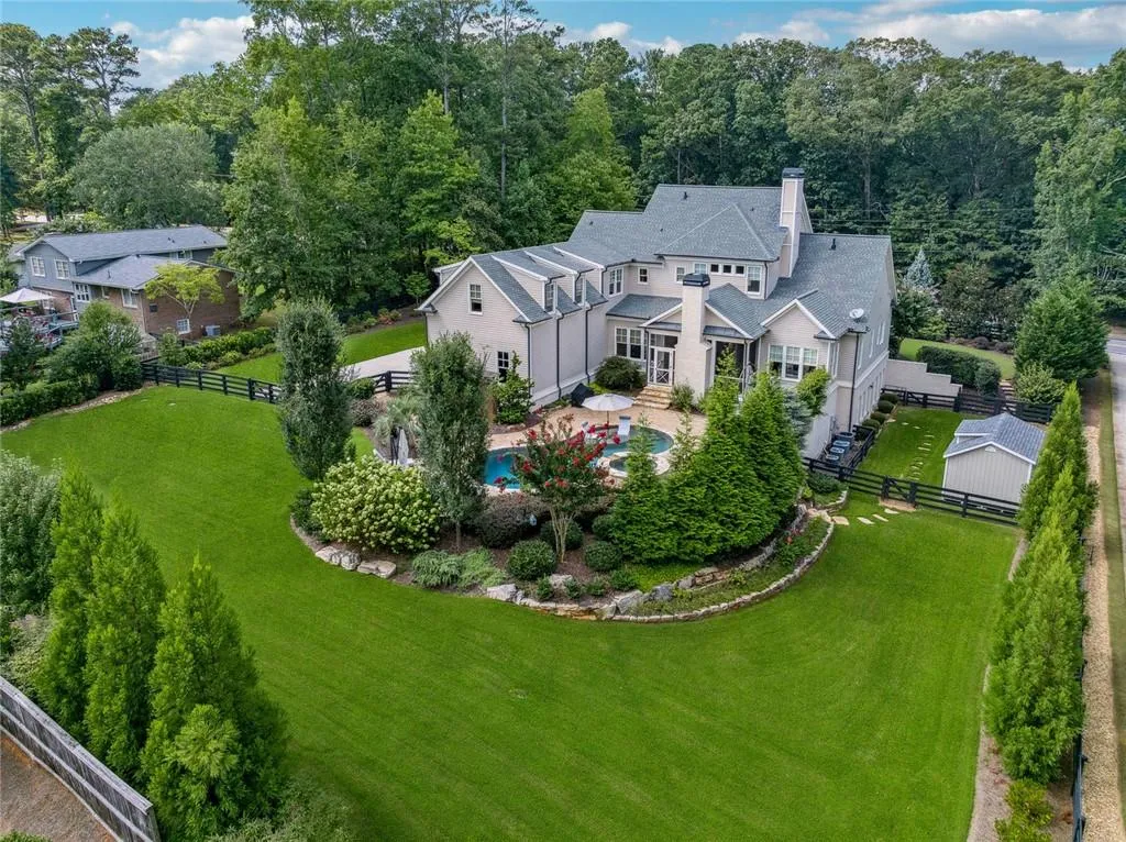 Roswell, Georgia 30075, United States, 4 Bedrooms Bedrooms, ,5 BathroomsBathrooms,Residential,Pending,199786