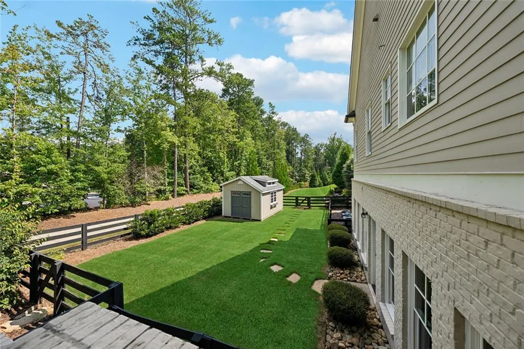 Roswell, Georgia 30075, United States, 4 Bedrooms Bedrooms, ,5 BathroomsBathrooms,Residential,Pending,199786