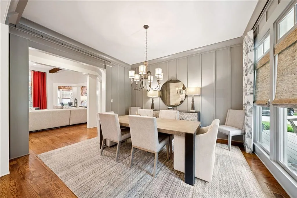 Roswell, Georgia 30075, United States, 4 Bedrooms Bedrooms, ,5 BathroomsBathrooms,Residential,Pending,199786