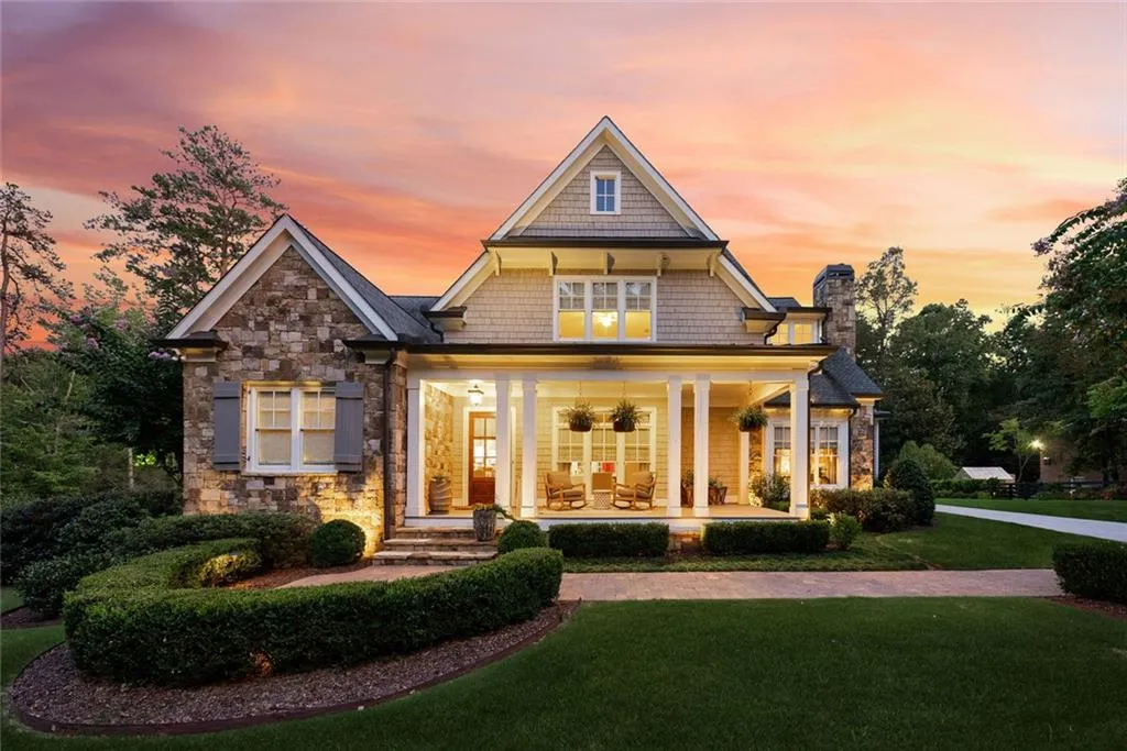 Roswell, Georgia 30075, United States, 4 Bedrooms Bedrooms, ,5 BathroomsBathrooms,Residential,Pending,199786