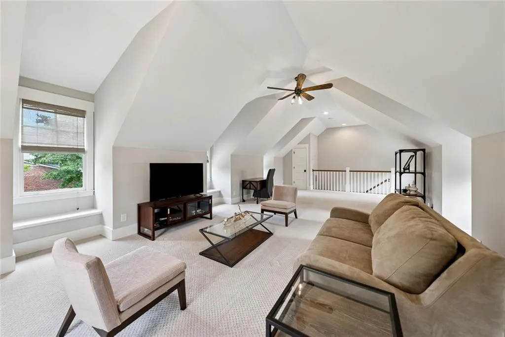 Roswell, Georgia 30075, United States, 4 Bedrooms Bedrooms, ,5 BathroomsBathrooms,Residential,Pending,199786