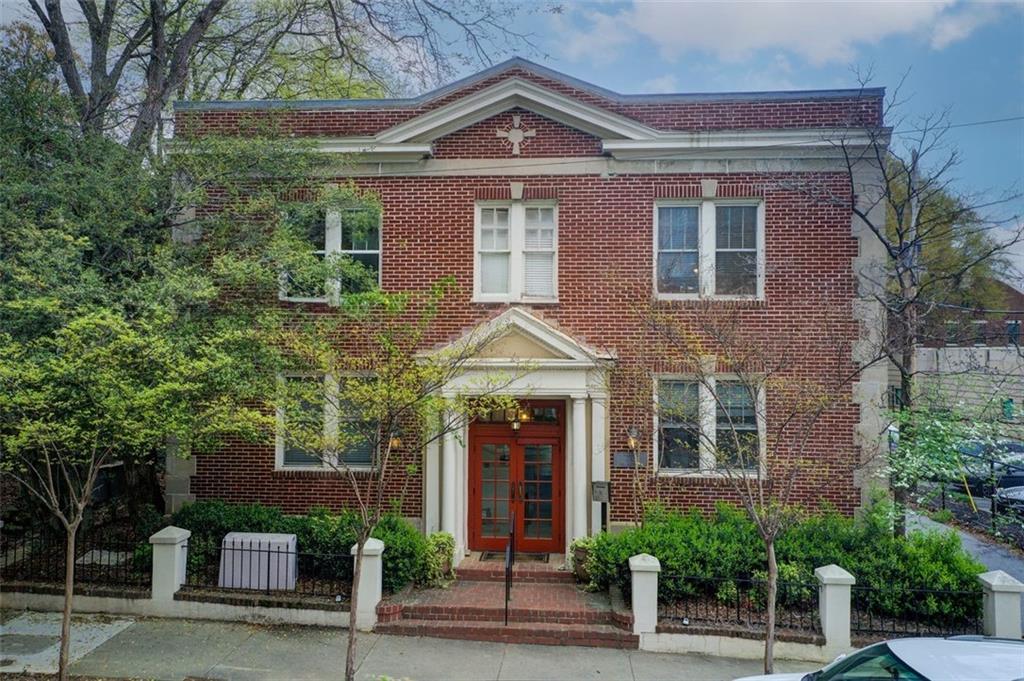 733 Frederica Street NE 12