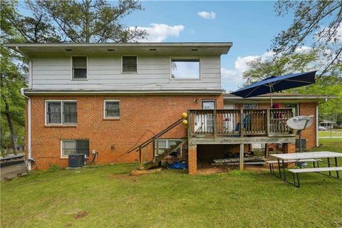 A home in Fairburn