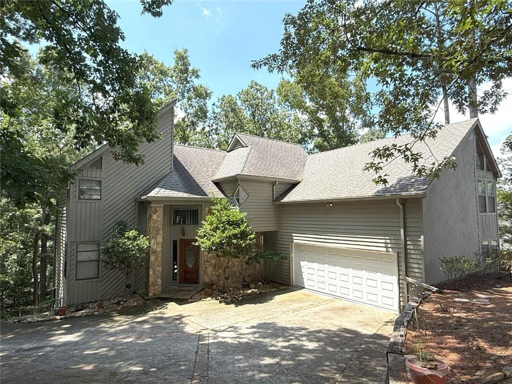 Spacious & Elegant Home in Prime North Fulton Location!
Welcome to this stunning 5-bedroom, 4.5-bath home offering an ideal blend of luxury, comfort, and functionality. Nestled in the desirable Rivermont subdivision with optional Golf Club amenities and top-rated North Fulton schools, this property provides the space and style your family has been looking for.
The main level showcases a chef’s kitchen equipped with a double oven six burner gas range, quartz countertops, and ample cabinetry—perfect for everyday meals or entertaining. Flowing seamlessly from the kitchen are multiple living and dining areas, offering plenty of room for the entire family.
Retreat to the huge primary suite with its own private balcony, vaulted and beamed ceiling, and an indulgent spa-like bath featuring a jetted tub, frameless glass shower, and large walk-in closet. Generously sized secondary bedrooms provide flexibility for guests, home offices, or playrooms.
The finished daylight basement adds even more versatile living space, including access to a covered deck on the terrace level, ideal for year-round outdoor enjoyment. A second oversized deck off the main floor creates the perfect setting for entertaining or relaxing among the trees.
Conveniently located just minutes from GA-400, with easy access to shopping, dining, parks, and all that Alpharetta and Johns Creek have to offer, this home truly has it all.
Don't miss the opportunity to make this exceptional home yours!