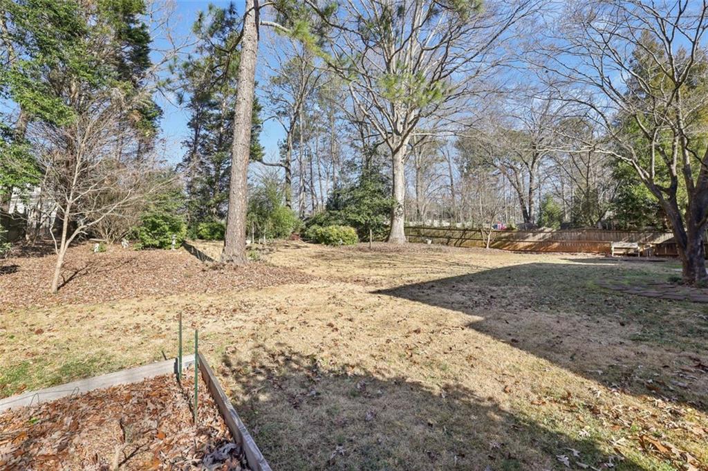 5352 Waterford Drive, Dunwoody, Georgia image 26