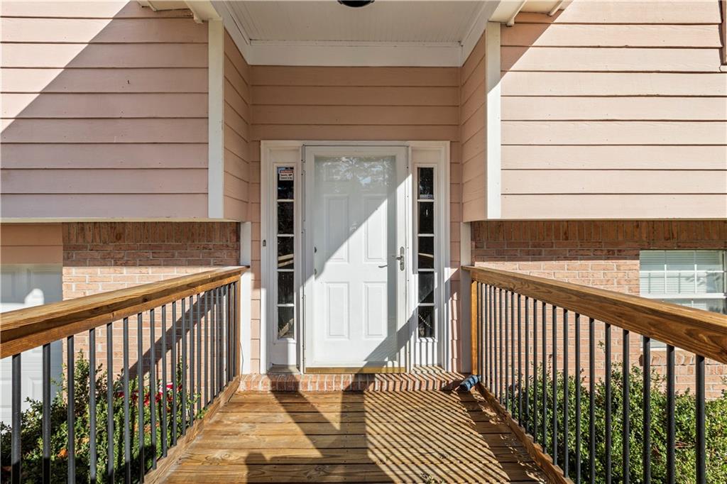 2102 Sandtree Court SW