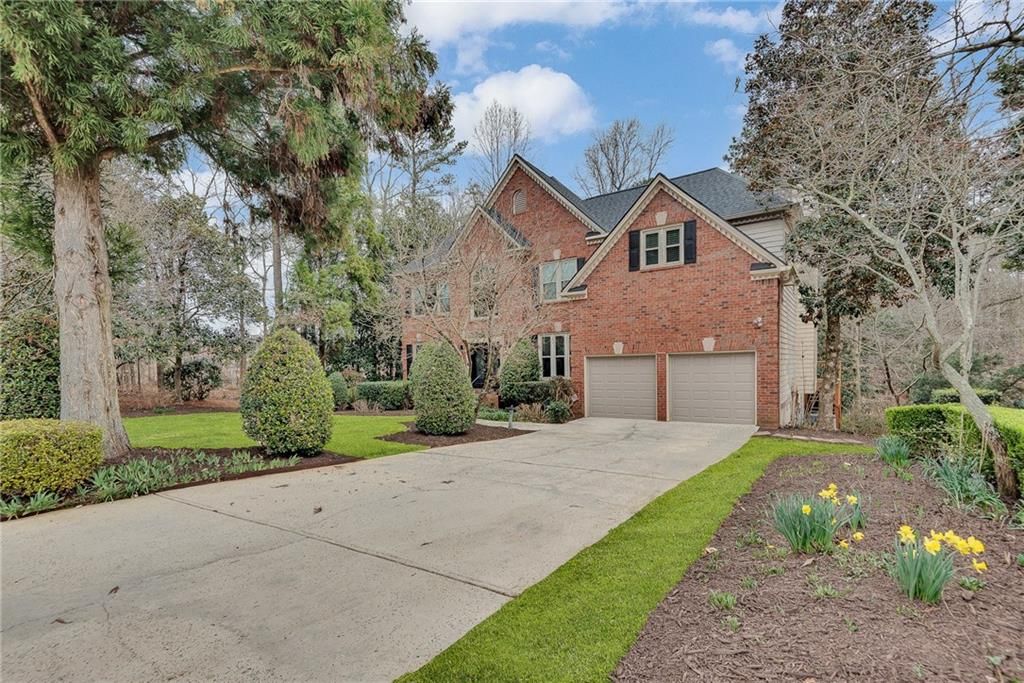 Photo of 520 Fawn Run, Alpharetta, GA 30005 (MLS # 7729001)