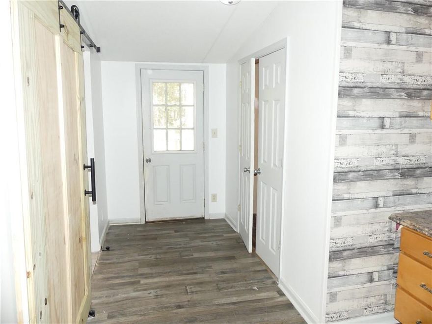 Spacious 5-bed, 2.5-bath home in a quiet Acworth neighborhood, featuring two kitchens and more square footage than public records show. Includes an oversized master suite, generous bedrooms, and a bright great room perfect for gatherings. Ideal for families or investors seeking versatility and value. Convenient to top schools, shopping, and major routes, plus close to Lake Allatoona, Red Top Mountain State Park, and other outdoor activities. Don’t miss out on this opportunity!