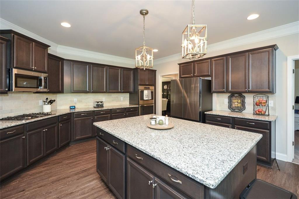 522 LINCOLNWOOD Lane