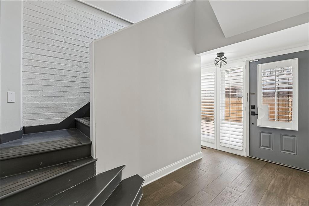 215 Camden Road NE