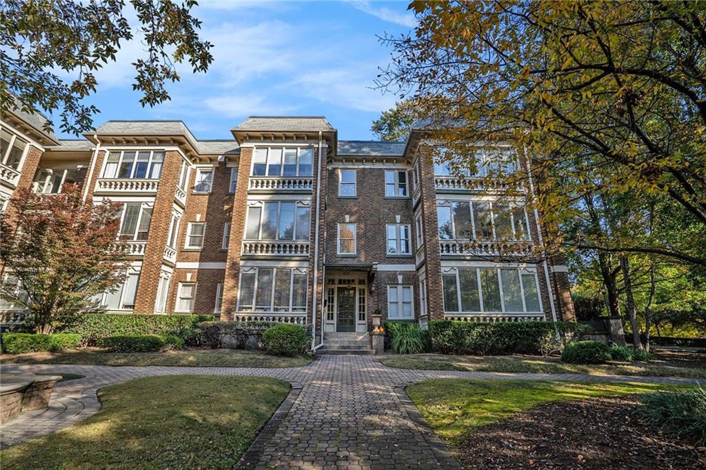 272 14th Street NE 23