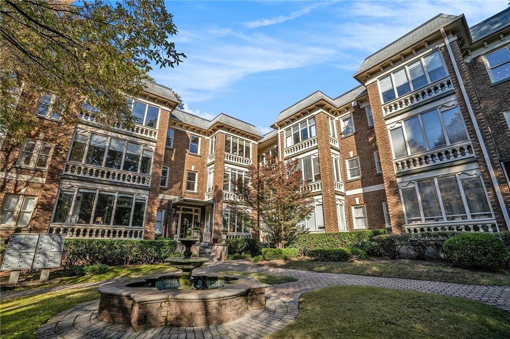 272 14th Street NE 23