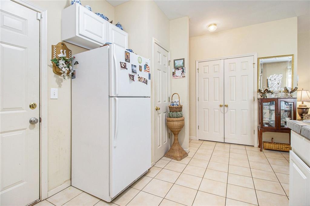 CREEKWOOD COMMONS - Residential