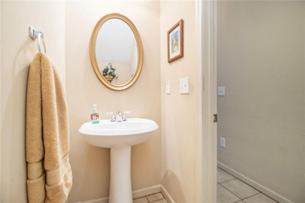 CREEKWOOD COMMONS - Residential