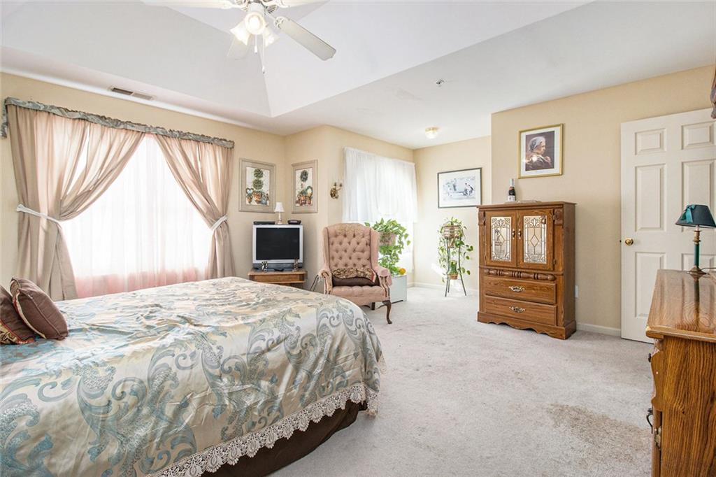 CREEKWOOD COMMONS - Residential