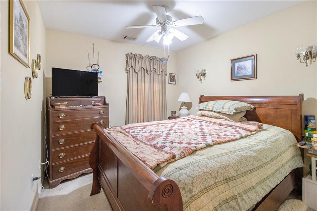 CREEKWOOD COMMONS - Residential