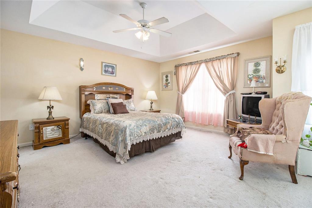 CREEKWOOD COMMONS - Residential