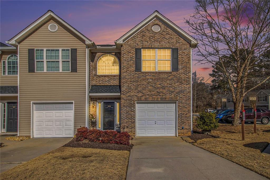 CREEKWOOD COMMONS - Residential