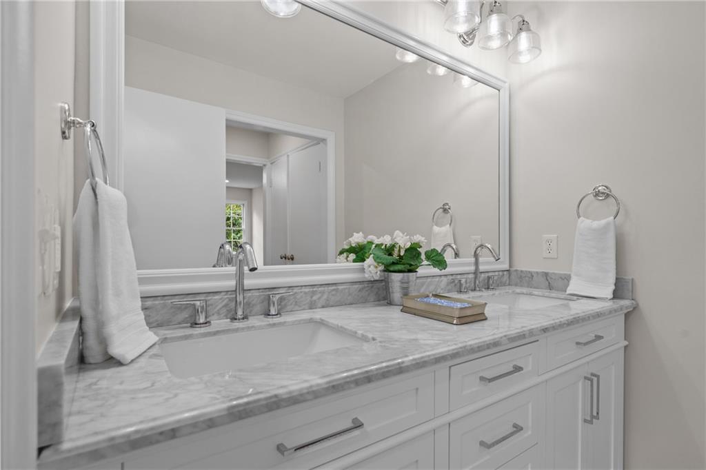 5630 Lake Forrest Drive, Sandy Springs, Georgia image 35