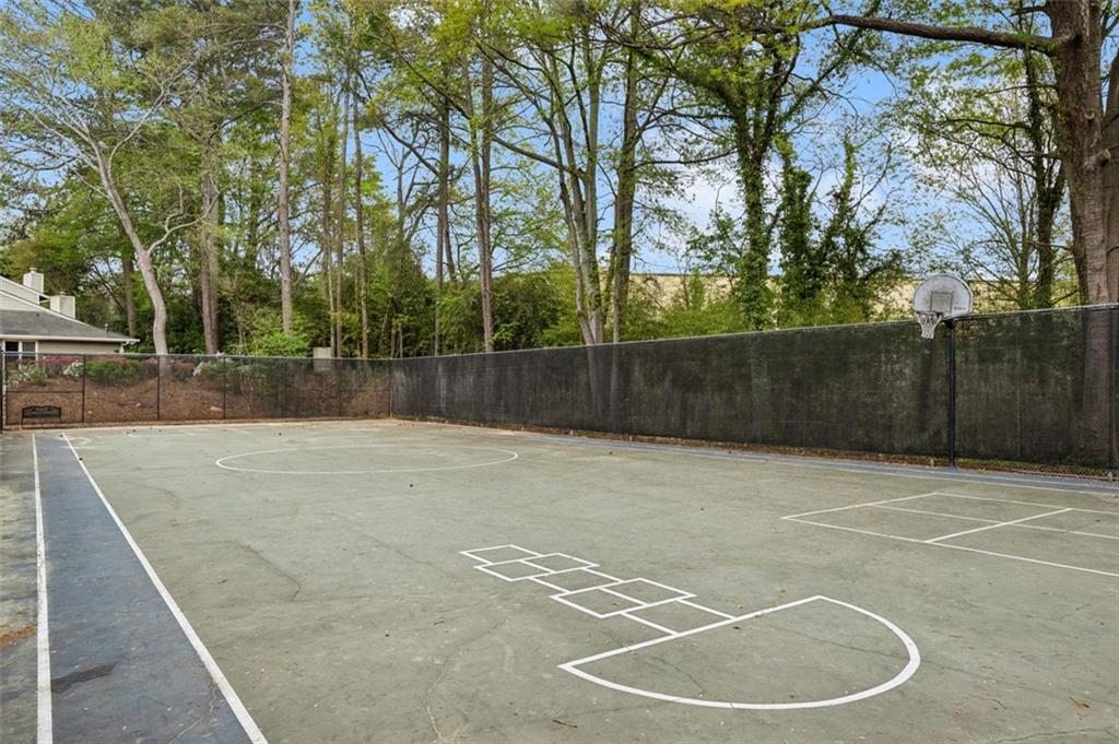 2005 Variations Drive, Atlanta, Georgia image 16
