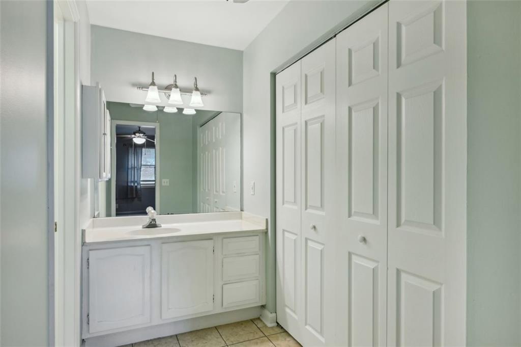2005 Variations Drive, Atlanta, Georgia image 12