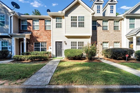 Townhouse For Sale - 434 Berckman Drive<br/> Lilburn, GA 30047