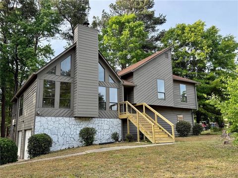 Photo of 2592 Deerfield Circle SW, Marietta, GA 30064 (MLS # 7755575)