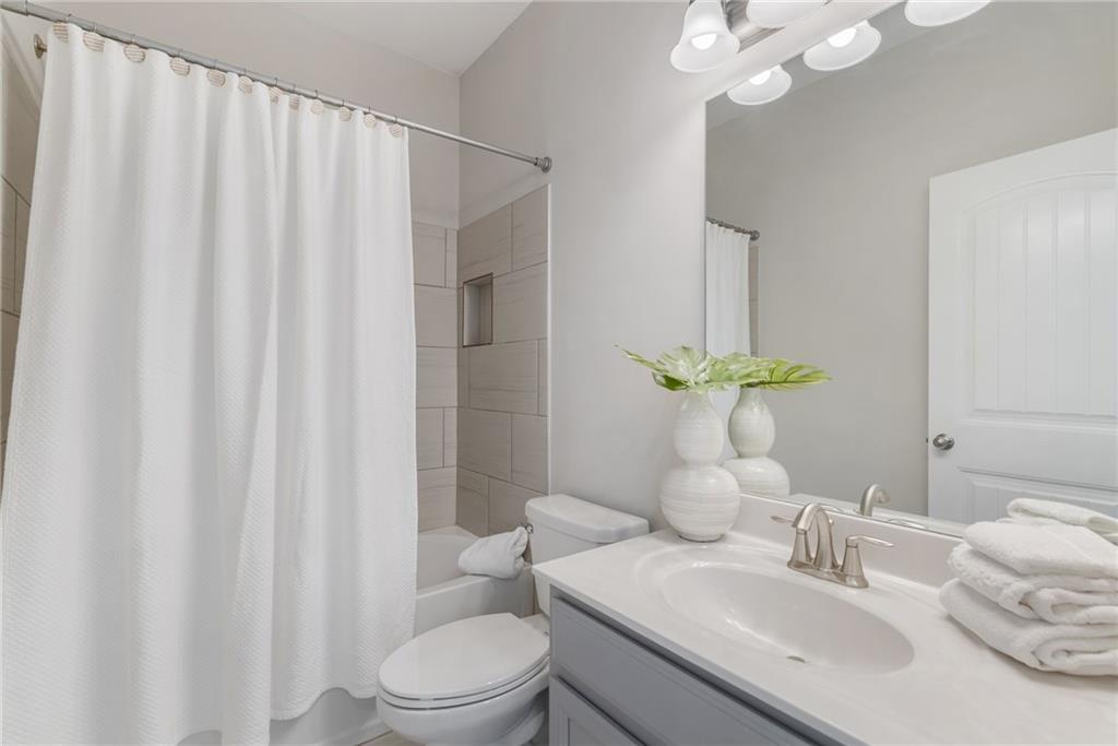 Caravelle at Windward Park - Residential Lease