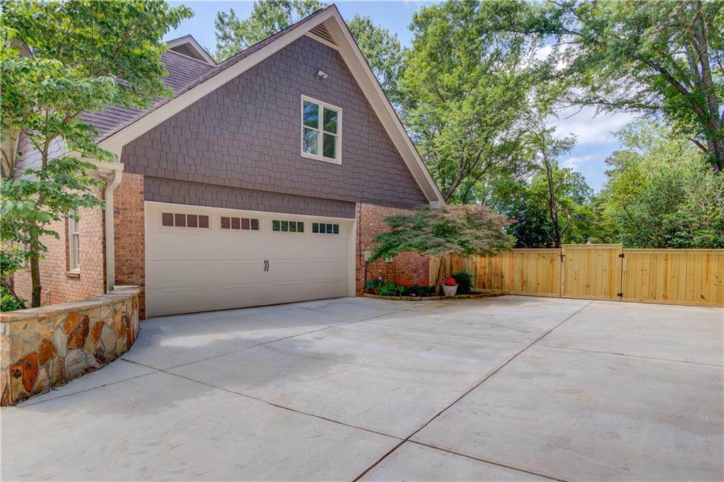 4246 Stilson Circle, Peachtree Corners, Georgia image 4