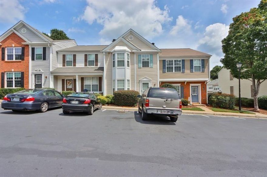 Walking location to downtown Alpharetta, Shops & Dining. 2 bedrooms, 2.5 baths, Townhouse. Open Layout, Spacious Great Room with Fireplace. Split Bedroom Plan, Large Bedrooms, Walk-in Closets, and Private Baths. Beautiful Enclosed Rear Deck Area. The Best Section of Briargate. Great Community with a Fantastic Swimming Pool. Very Convenient to Avalon, GA400, North-Point, and Much More.