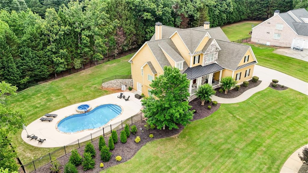 116 Archstone Square