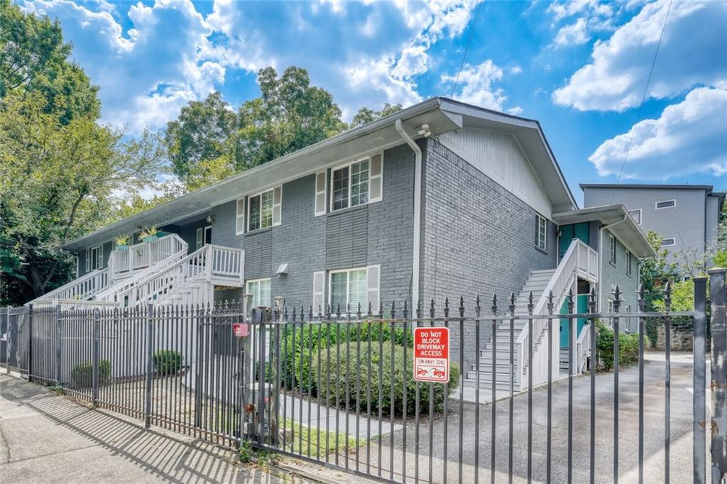 210 Sampson Street 7
