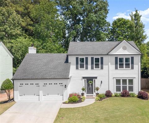 Homes For Sale - 11890 Carriage Park Lane<br/> Duluth, GA 30097