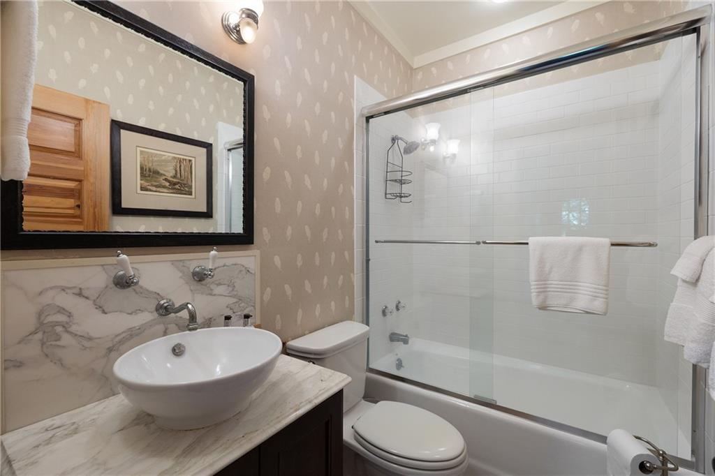 Hampton Island - Residential