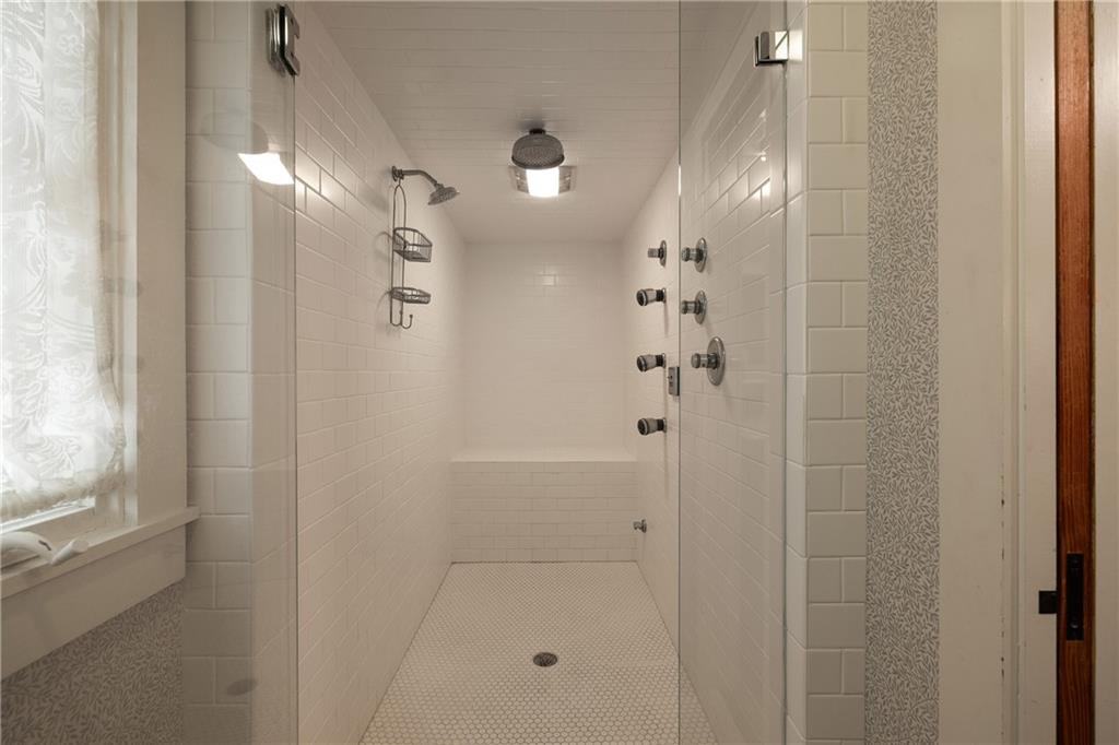 Hampton Island - Residential