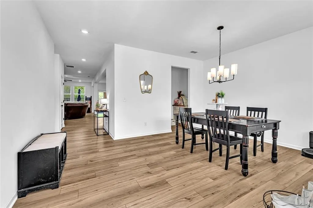 Locust Grove, Georgia 30248, United States, 5 Bedrooms Bedrooms, ,4 BathroomsBathrooms,Residential,Active,112580