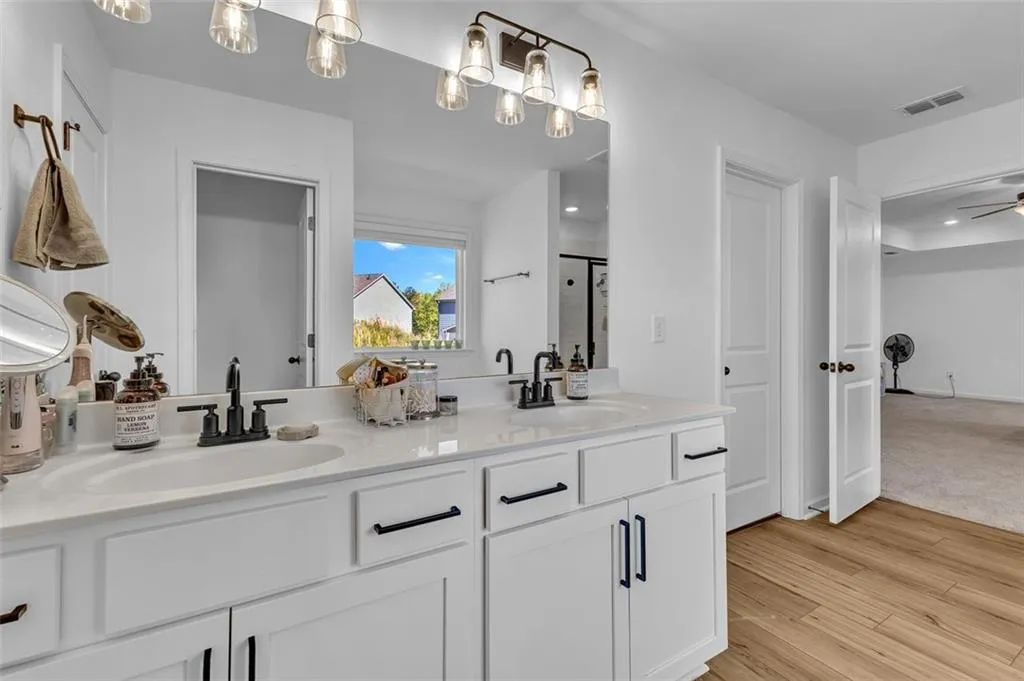 Locust Grove, Georgia 30248, United States, 5 Bedrooms Bedrooms, ,4 BathroomsBathrooms,Residential,Active,112580