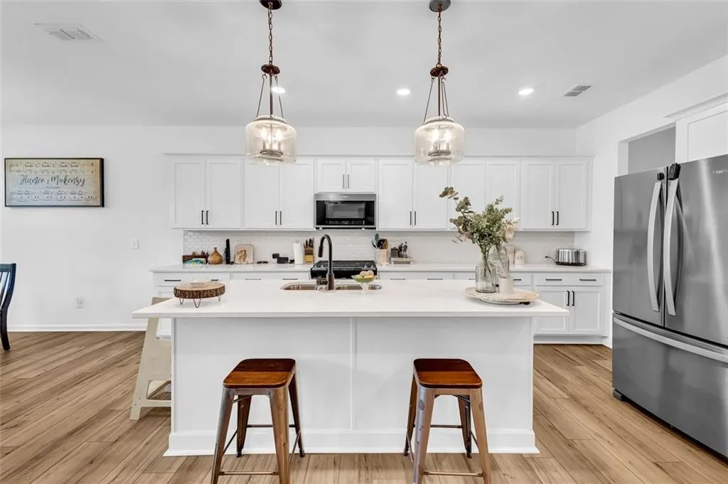 Locust Grove, Georgia 30248, United States, 5 Bedrooms Bedrooms, ,4 BathroomsBathrooms,Residential,Active,112580