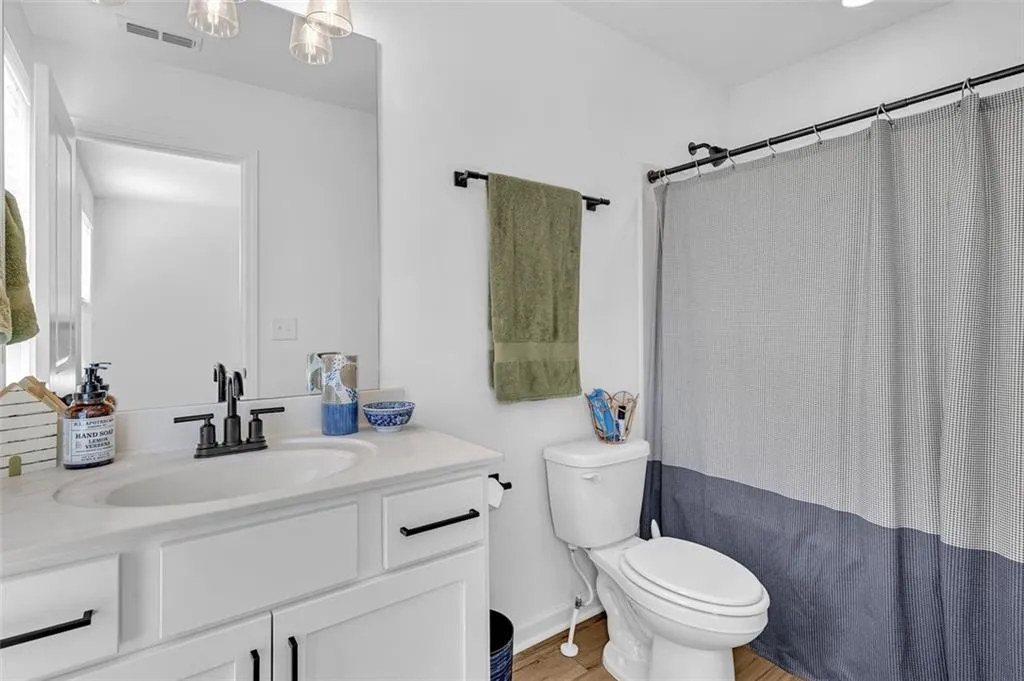 Locust Grove, Georgia 30248, United States, 5 Bedrooms Bedrooms, ,4 BathroomsBathrooms,Residential,Active,112580