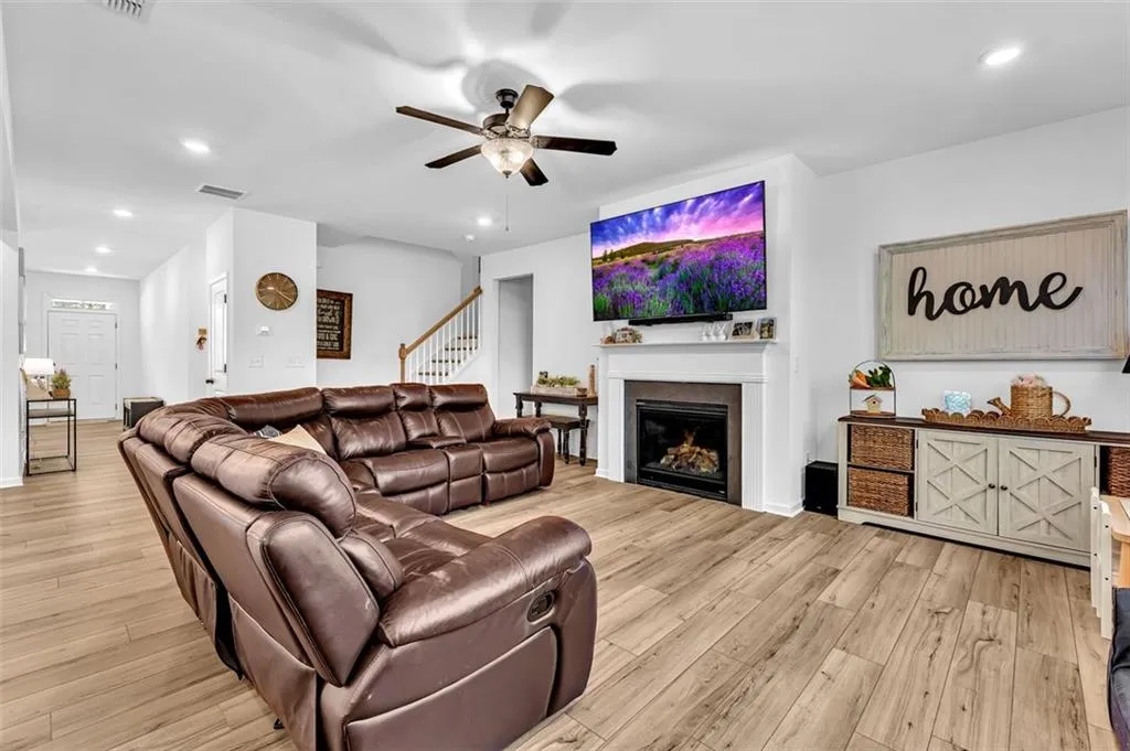 Locust Grove, Georgia 30248, United States, 5 Bedrooms Bedrooms, ,4 BathroomsBathrooms,Residential,Active,112580