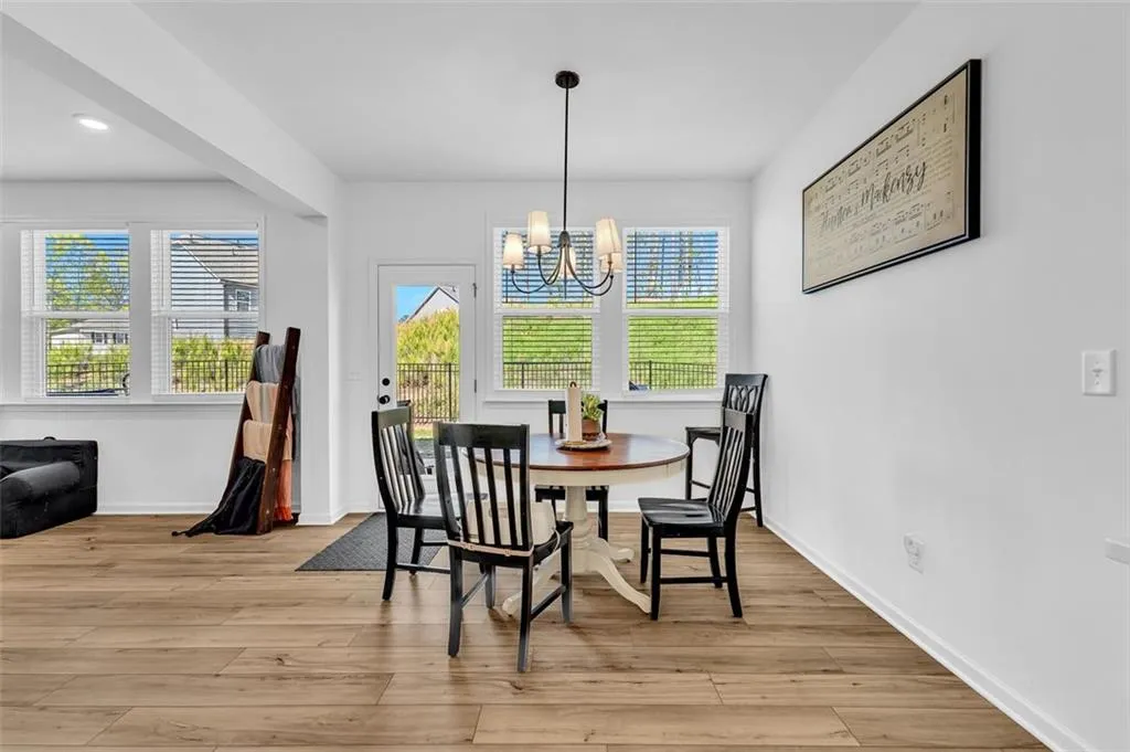 Locust Grove, Georgia 30248, United States, 5 Bedrooms Bedrooms, ,4 BathroomsBathrooms,Residential,Active,112580