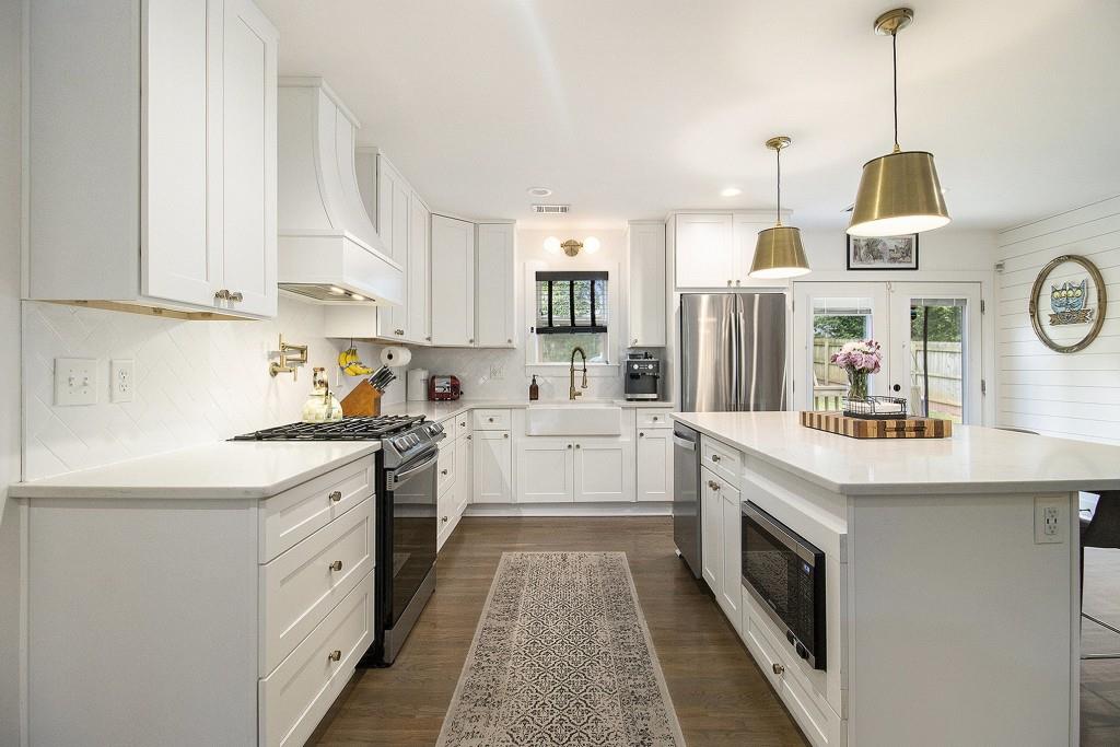 3135 Bluebird Lane