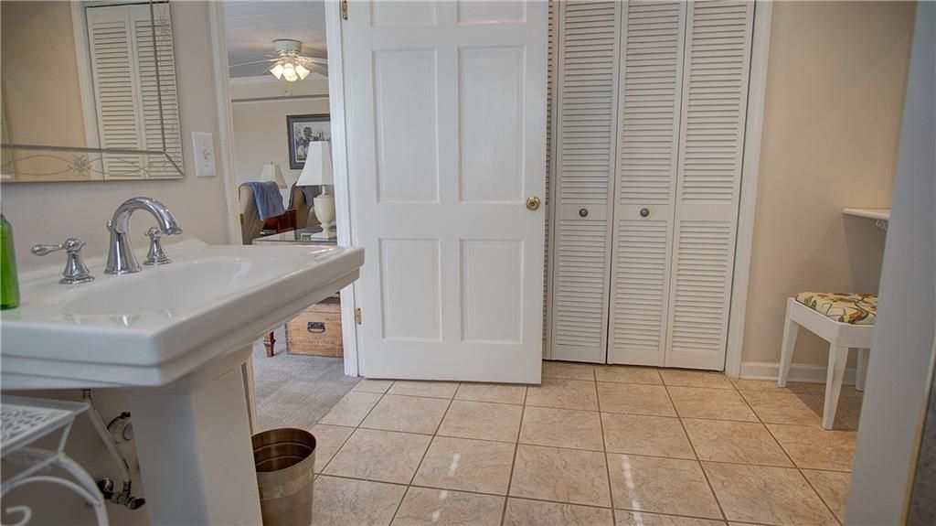 listing image 104